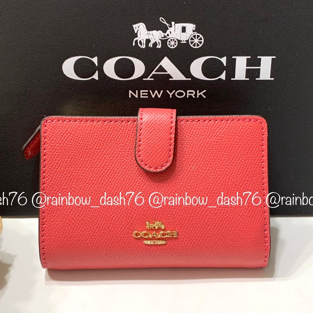 Coach Medium Coach Zip Wallet-Coral